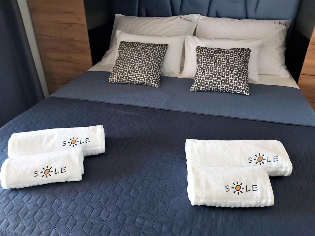 Mobile Home Sole Biograd Na Moru Eksteriør bilde