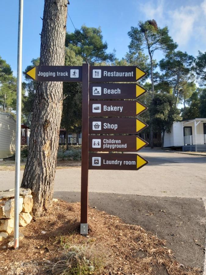 Mobile Home Sole Biograd Na Moru Eksteriør bilde