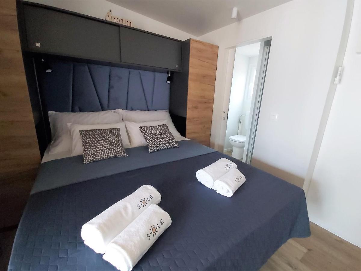 Mobile Home Sole Biograd Na Moru Eksteriør bilde