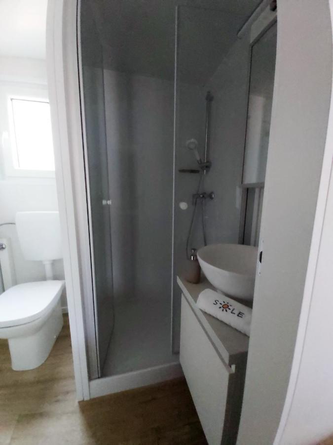 Mobile Home Sole Biograd Na Moru Eksteriør bilde