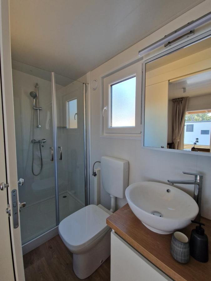 Mobile Home Sole Biograd Na Moru Eksteriør bilde