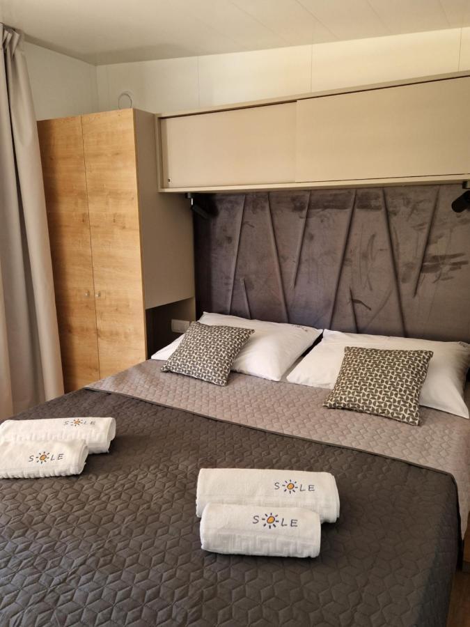 Mobile Home Sole Biograd Na Moru Eksteriør bilde