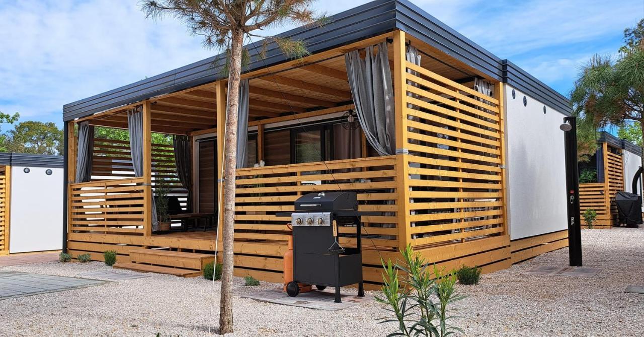 Mobile Home Sole Biograd Na Moru Eksteriør bilde